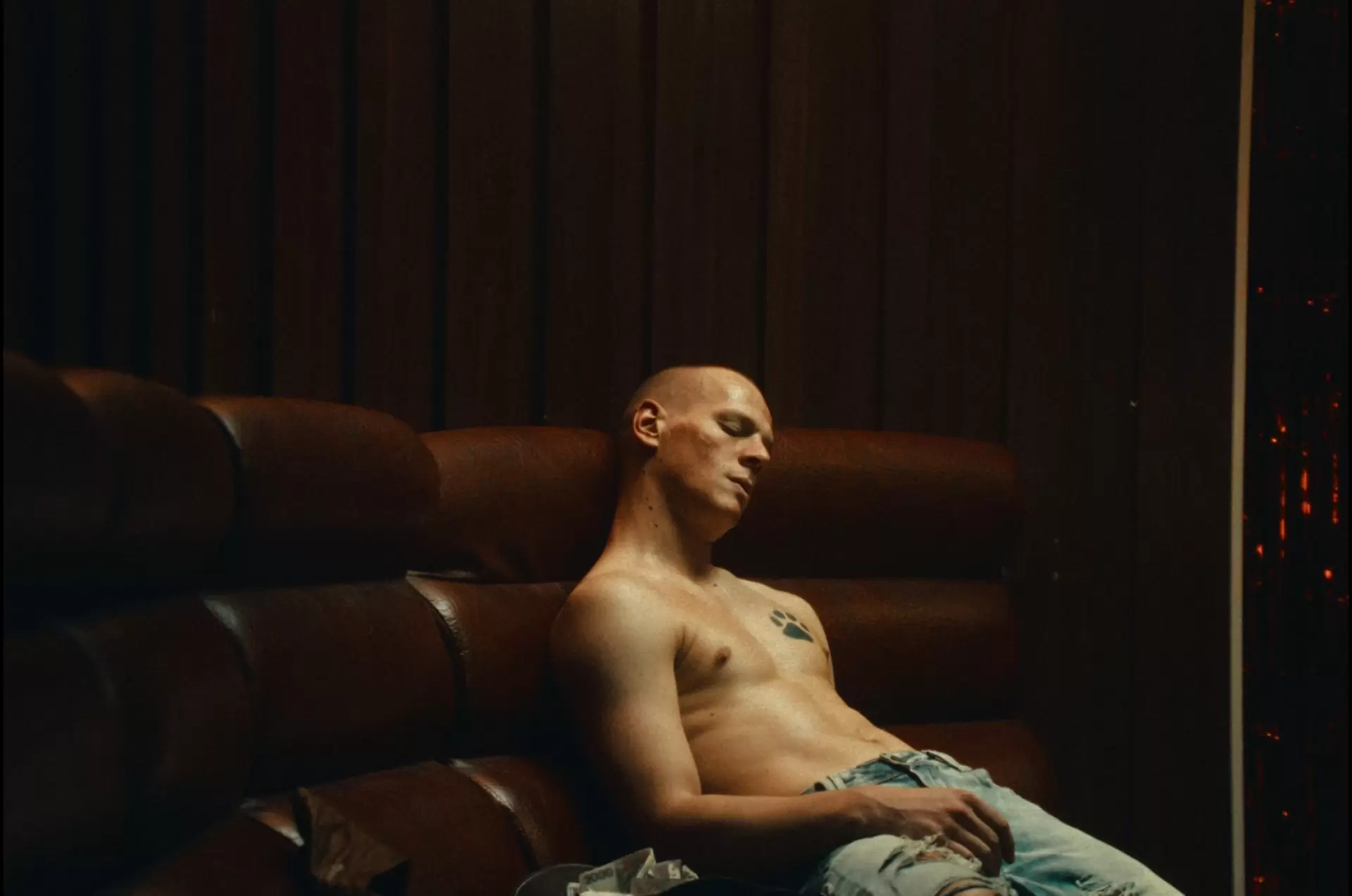 脫衣舞男的迷惘-圖片